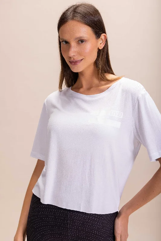 Cropped Signature T-Shirt Jersey Fabric Tulle Fabric Batik Fabric