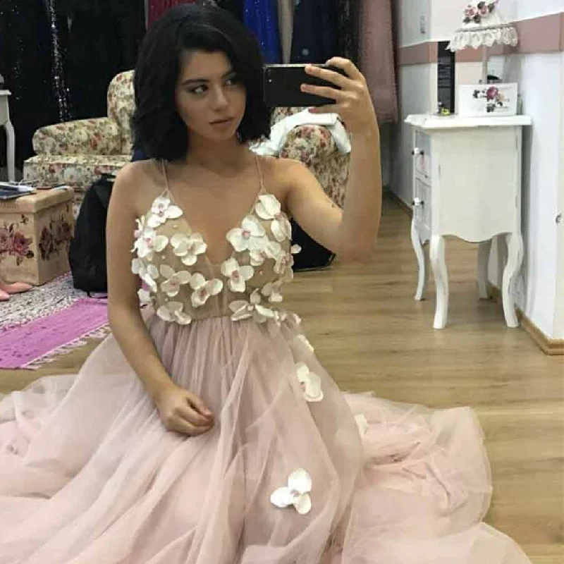Newest Spaghetti Straps V-Neck Prom Dresses, Tulle Backless A-Line Applique Prom Dresses, KX1266 Tunics Practical durable