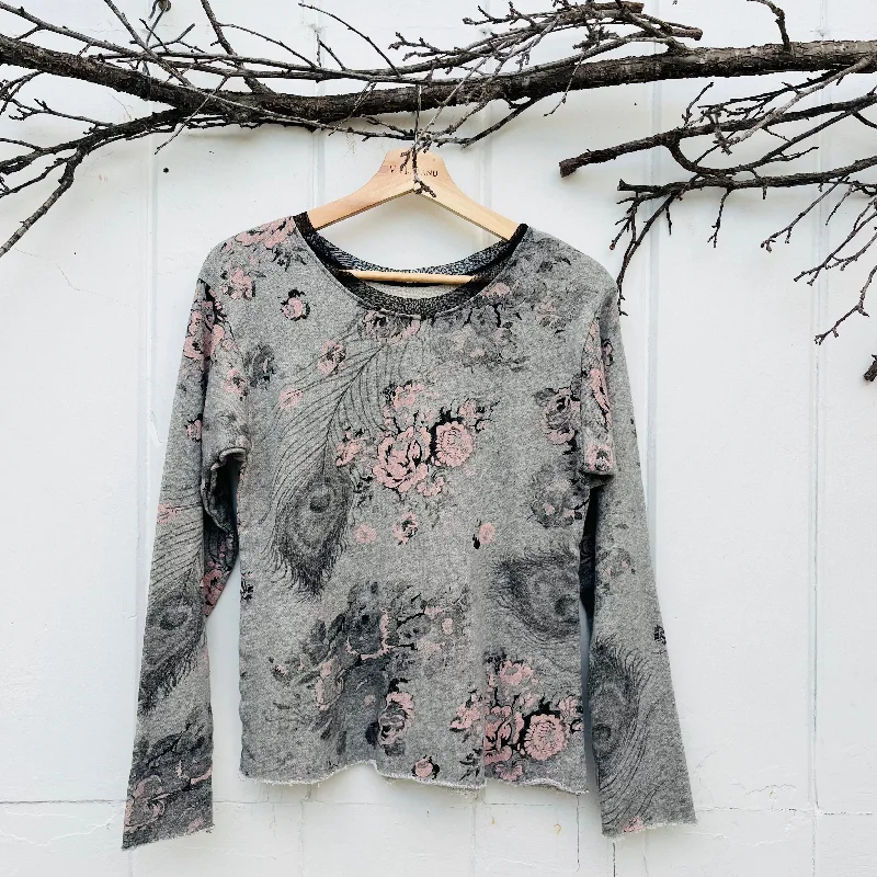 VH-1455 Roses and Feathers Raglan Sweatshirt Hoodie with Full-Zip Functional Layering
