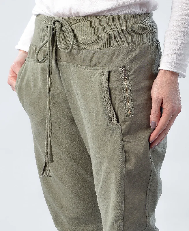 Suzy D Ultimate Jogger - Light Khaki