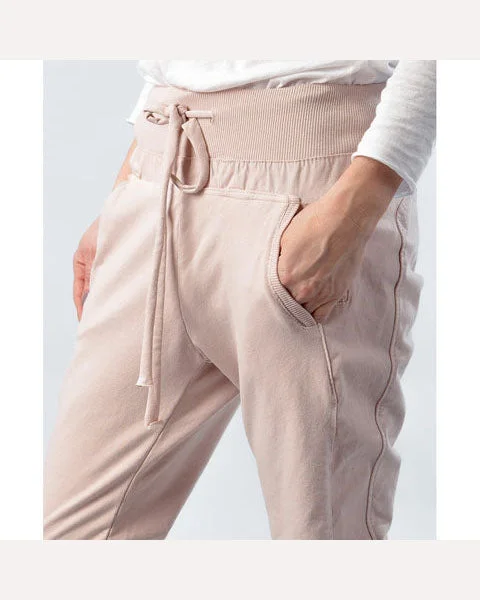 Suzy D Ultimate Jogger - Petal Pink