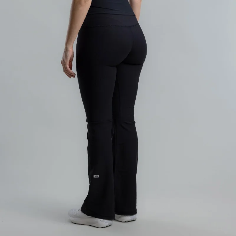 Agile Flared Legging Women's