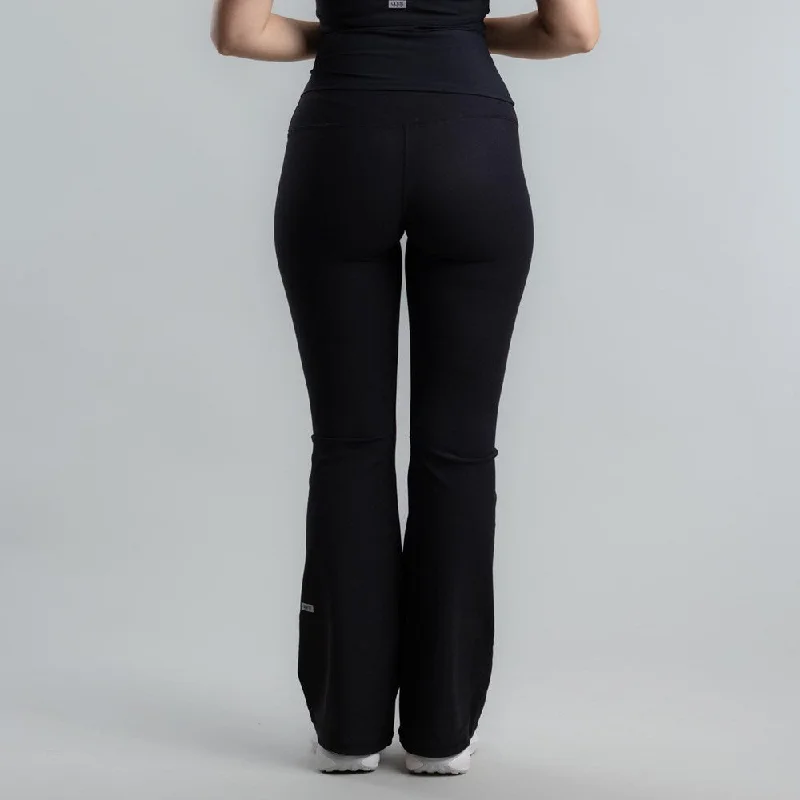 Agile Flared Legging Women's