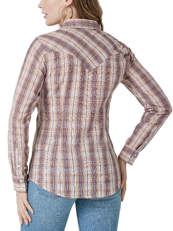 Women's Wrangler Retro Snap Front Shirt #112327257