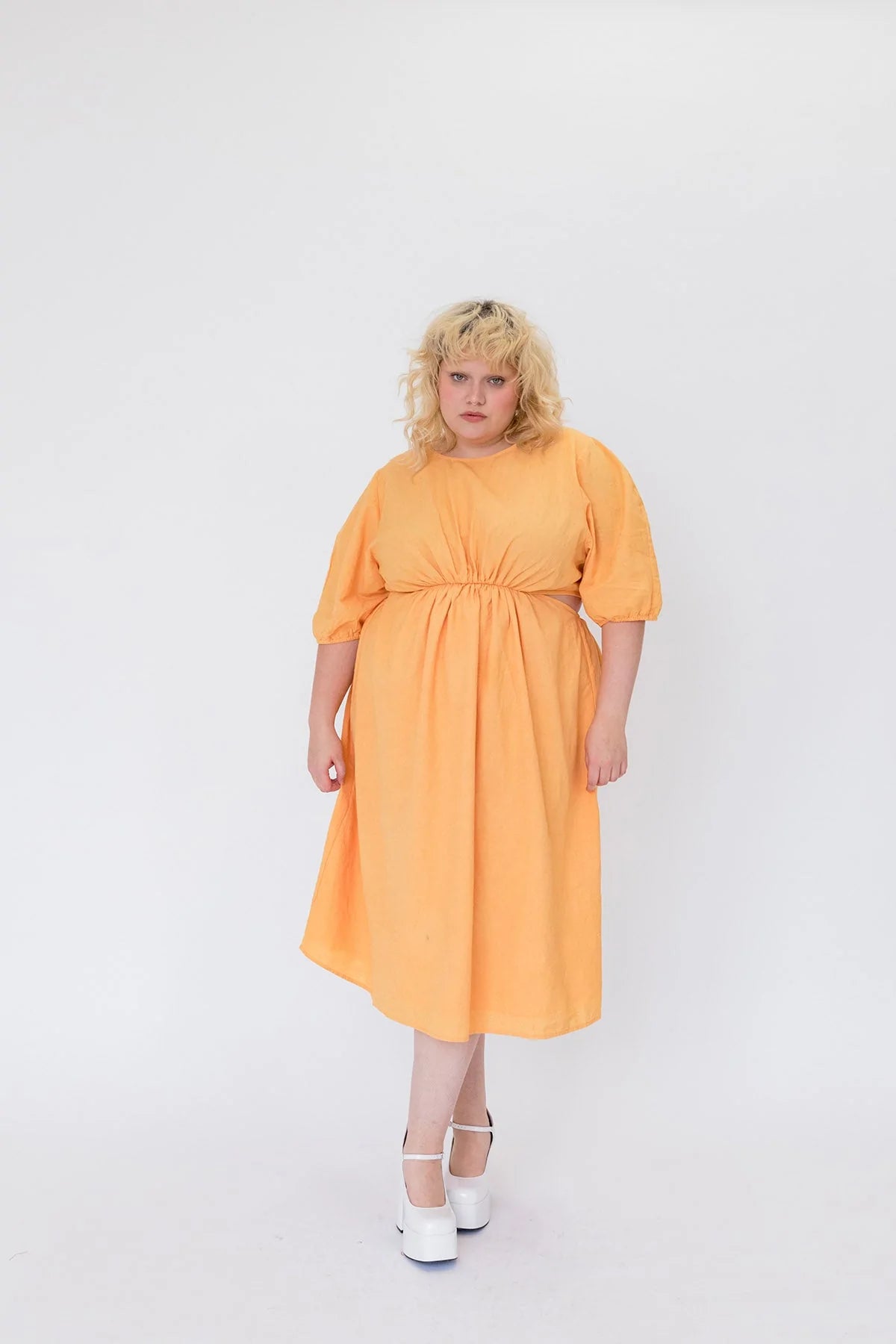 dune dress w/ open back in cantelope - 5x/6x